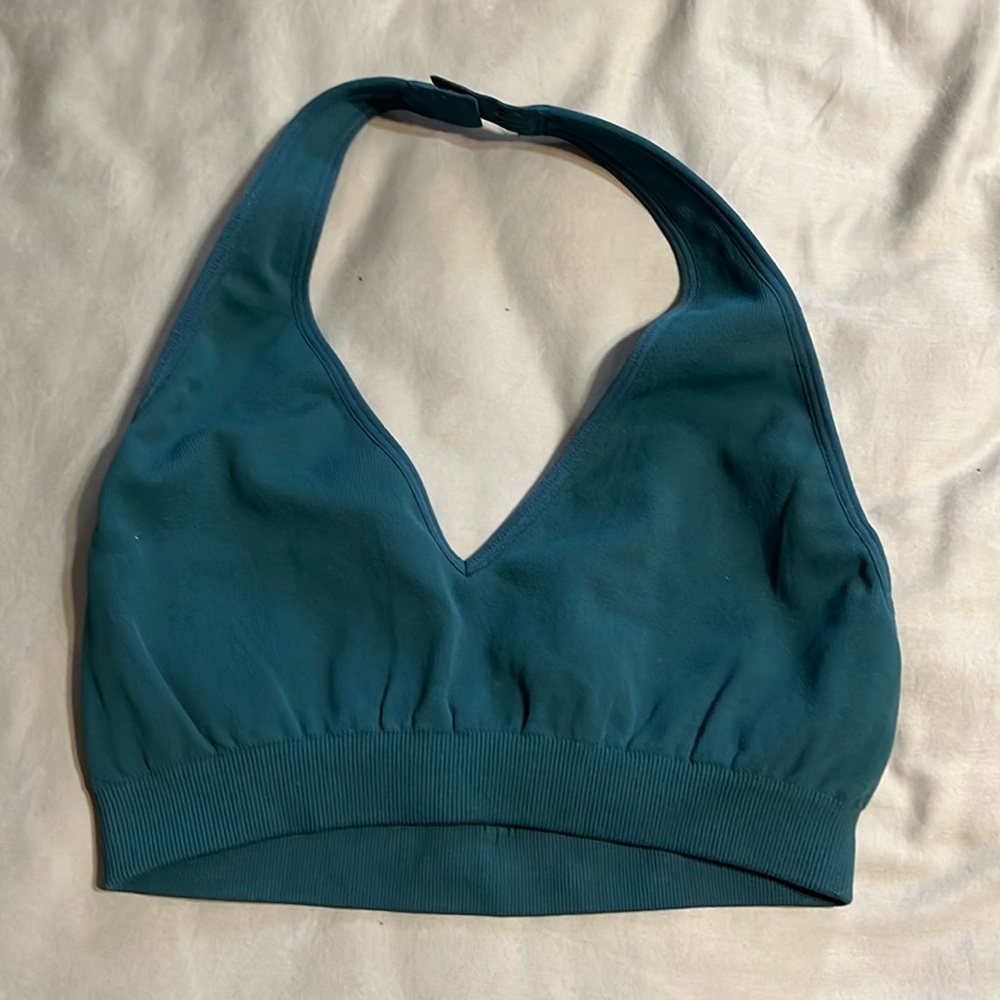 Aurola Halter Top Sports Bra